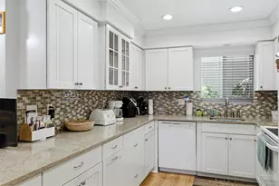 1707 Southwood St, Sarasota, FL 34231 - Photo 4