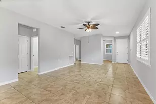 19010 Mangieri St, Venice, FL 34293 - Photo 4