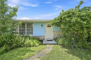 457 Garfield Ave NW, Port Charlotte, FL 33952 - Photo 2