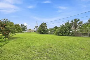 457 Garfield Ave NW, Port Charlotte, FL 33952 - Photo 24