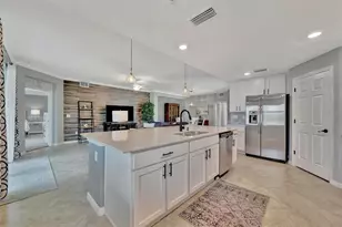 947 Tidewater Shores Loop, Bradenton, FL 34208 - Photo 18