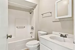1003 Patterson Dr, Sarasota, FL 34234 - Photo 14