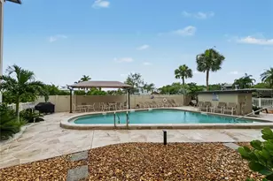 6470 Hollywood Blvd, Sarasota, FL 34231 - Photo 16