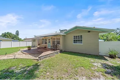 710 26th Street W, Bradenton, FL 34205 - Photo 10