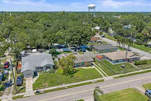 710 26th St W, Bradenton, FL 34205 - Photo 2