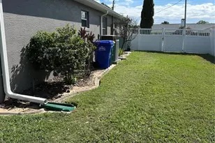417 Anderson Dr, Tavares, FL 32778 - Photo 8