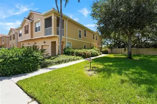3687 Parkridge Cir, Sarasota, FL 34243 - Photo 14