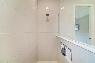 1079 Waterline Ct, Sarasota, FL 34240 - Photo 30