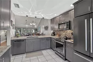 3217 Sandleheath, Sarasota, FL 34235 - Photo 10