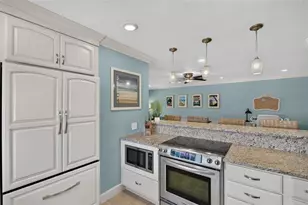 1141 W Peppertree Dr, Sarasota, FL 34242 - Photo 16