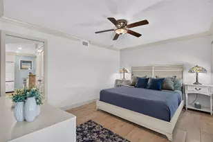 1141 W Peppertree Dr, Sarasota, FL 34242 - Photo 18