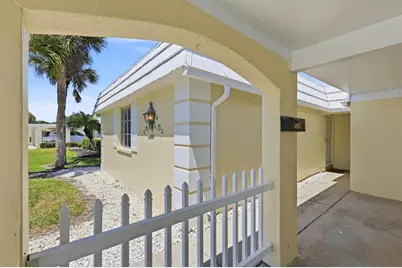 5887 Tidewood Avenue #2, Sarasota, FL 34231 - Photo 2