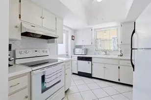 5887 Tidewood Ave, Sarasota, FL 34231 - Photo 14