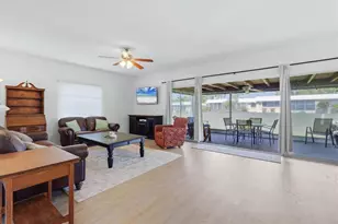 5887 Tidewood Ave, Sarasota, FL 34231 - Photo 4