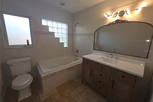 7708 NW 9th Ave Dr, Bradenton, FL 34209 - Photo 16