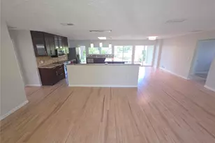 7708 NW 9th Ave Dr, Bradenton, FL 34209 - Photo 6
