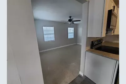 5000 35th Avenue N, Saint Petersburg, FL 33710 - Photo 6
