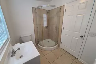 5000 35th Ave N, Saint Petersburg, FL 33710 - Photo 32