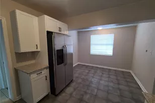 5000 35th Ave N, Saint Petersburg, FL 33710 - Photo 10