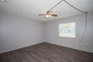 2809 47th Ave W, Bradenton, FL 34207 - Photo 14