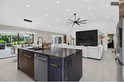 4134 Eastwood Drive, Sarasota, FL 34232 - Photo 8