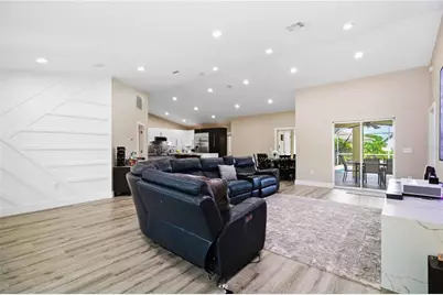 5833 Carriage Drive, Sarasota, FL 34243 - Photo 6