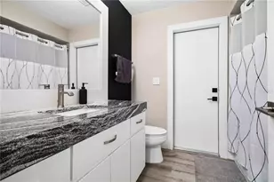 5833 Carriage Dr, Sarasota, FL 34243 - Photo 18