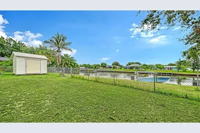 481 W Tarpon Boulevard NW, Port Charlotte, FL 33952 - Photo 32