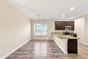 295 Londonderry Dr, Sarasota, FL 34240 - Photo 16