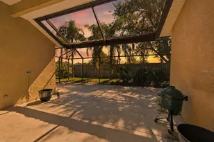 295 Londonderry Dr, Sarasota, FL 34240 - Photo 30