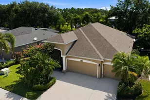 295 Londonderry Dr, Sarasota, FL 34240 - Photo 2