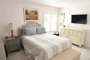 4626 Ringwood Meadow, Sarasota, FL 34235 - Photo 6