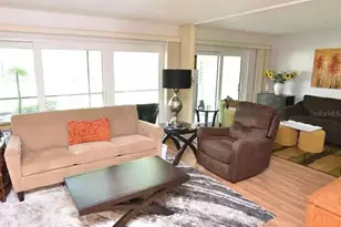4626 Ringwood Meadow, Sarasota, FL 34235 - Photo 8