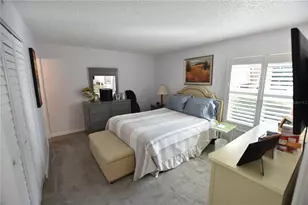 4626 Ringwood Meadow, Sarasota, FL 34235 - Photo 6