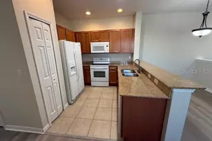 5467 Soapstone Pl, Sarasota, FL 34233 - Photo 6
