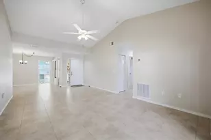 214 Southampton Dr, Venice, FL 34293 - Photo 4