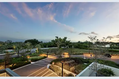 1591 Gulf Of Mexico Drive #312, Longboat Key, FL 34228 - Photo 22