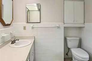 3041 Tyrone Ln, Sarasota, FL 34239 - Photo 10