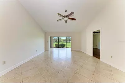 6085 Clubside Drive, Sarasota, FL 34243 - Photo 10