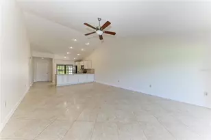 6085 Clubside Dr, Sarasota, FL 34243 - Photo 6