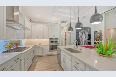 1959 Hibiscus Street, Sarasota, FL 34239 - Photo 10