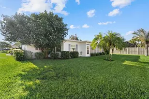 1233 Pinebrook Way, Venice, FL 34285 - Photo 32