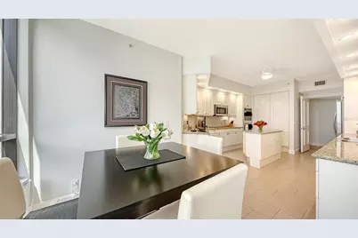 1241 Gulf Of Mexico Drive #303, Longboat Key, FL 34228 - Photo 28