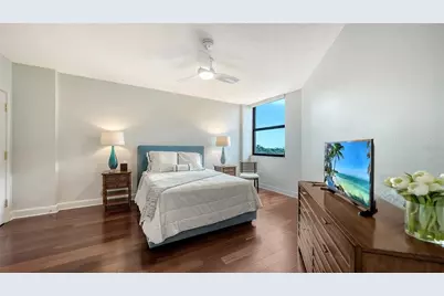 1241 Gulf Of Mexico Drive #303, Longboat Key, FL 34228 - Photo 48