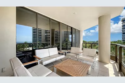 1241 Gulf Of Mexico Drive #303, Longboat Key, FL 34228 - Photo 42