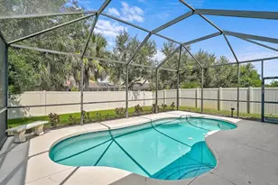 7536 Aguila Dr, Sarasota, FL 34240 - Photo 10