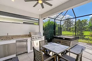 17202 Cresswind Ter, Bradenton, FL 34211 - Photo 12