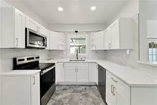 2839 Olympic St, Sarasota, FL 34231 - Photo 12