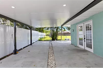 2839 Olympic Street, Sarasota, FL 34231 - Photo 2
