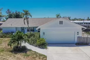 5016 Mangrove Point Rd, Bradenton, FL 34210 - Photo 2